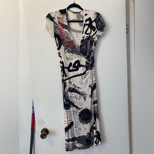 Stylish Graphic V-Neck Maxi Dress